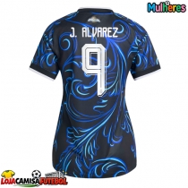 Camisa de Futebol Argentina Julian Alvarez #9 Equipamento Secundário Mulheres Mundo 2026 Manga Curta